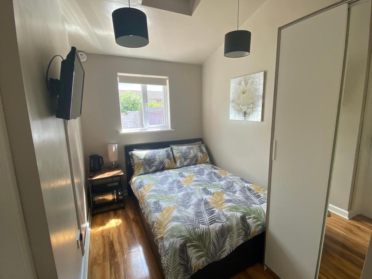 Private Room And Bathroom With Private Entrance Near Warwick Town Centre المظهر الخارجي الصورة
