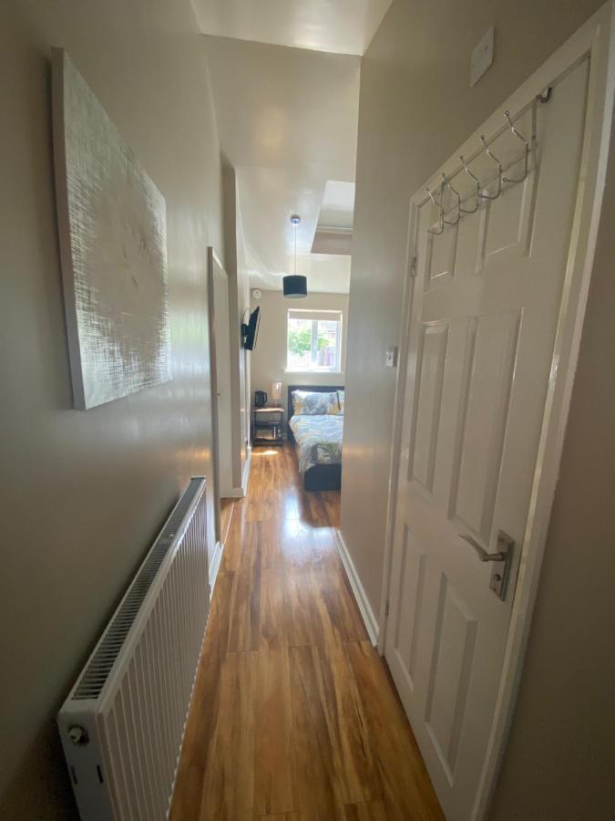 Private Room And Bathroom With Private Entrance Near Warwick Town Centre المظهر الخارجي الصورة