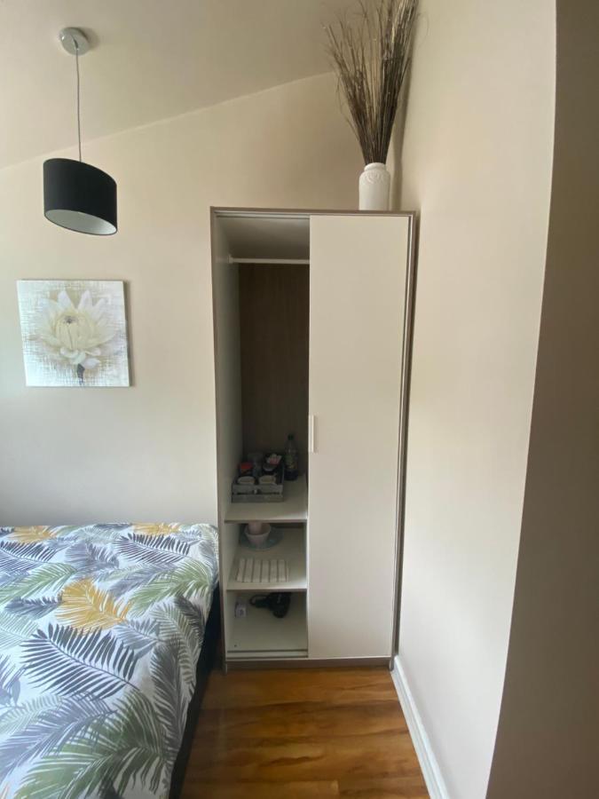 Private Room And Bathroom With Private Entrance Near Warwick Town Centre المظهر الخارجي الصورة